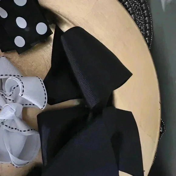 LOT OF 5 GIRLS HAIRBOWS BLACK/ BLACK&WHITE - Picture 3 of 9